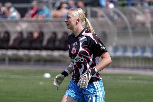 Deutschland: Fussball Saison 2026 2027 , Google Pixel Frauen-Bundesliga , 2. Spieltag , Eintracht Frankfurt Frauen vs. 1. FC Nürnberg Frauen - Stadion am Brentanobad (Frankfurt am Main) : Janne Krumme (Eintracht Frankfurt Frauen, 21) Mimik, Gesichtsausdruck, Emotion, Aufwärmen Frankfurt am Main Stadion am Brentanobad Deutschland Germany *** Germany Soccer Season 2026–2027, Google Pixel Women s Bundesliga, Matchday 2, Eintracht Frankfurt Women vs. 1. FC Nürnberg Women, Stadion am Brentanobad, Frankfurt am Main, Janne Krumme (Eintracht Frankfurt Women), 21, facial expressions, emotion, warming up, Frankfurt am Main, Stadion am Brentanobad, Germany Copyright: xBennetxLongx