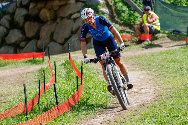 TRENTO, ITALY, AUGUST 30 Martina Berta of Italy in action during the UCI Mountain Bike World Championships—Women s Elite Cross-Country—at Val di Sole on August 30, 2026, in Trento, Italy; Trento, Val di Sole, Trento, Italy Copyright: xJustPictures.ch FrancescoxMinghettix jp-en-EuSpIm-JP6_FRM_UCIWC_GRLXCO_30Aug_000220