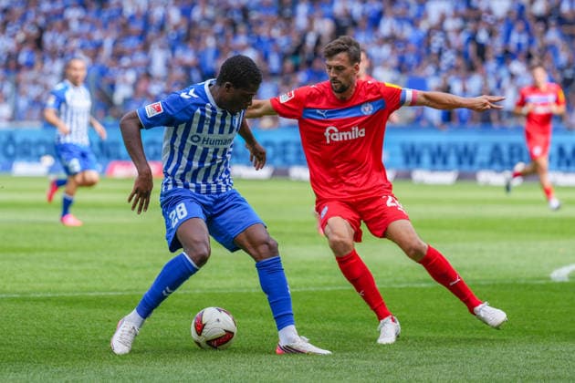 30.08.2026, xydrx, Fußball, 2. Fußball Bundesliga, 1.FC Magdeburg - Holstein Kiel, Saison 2026 2027, Avnet Arena: Pierre Nadjombe (1.FC Magdeburg, 28) im Zweikampf gegen Jonas Meffert (Holstein Kiel, 28) DFB regulations prohibit any use of photographs as image sequences and or quasi-video. *** August 30, 2026, xydrx, soccer, 2. Bundesliga, 1. FC Magdeburg vs. Holstein Kiel, 2026–2027 season, Avnet Arena Pierre Nadjombe 1. FC Magdeburg, No. 28 in a tackle against Jonas Meffert of Holstein Kiel, No. 28. DFB regulations prohibit any use of photographs as image sequences and or quasi-video. Copyright: HMBxMedia YannisxDreimann