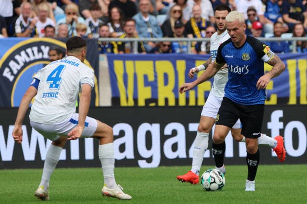 August 30, 2026, Soccer, Men s, 3rd Division, 2026–2027 Season, 1 FC Saarbrücken vs. FC Hansa Rostock, Florian Pick (1 FC Saarbrücken), Kenan Fatkic (Hansa Rostock), Saarbrücken, Ludwigsparkstadion, Saarland, Germany, DEU Copyright: xSebastianxBachx