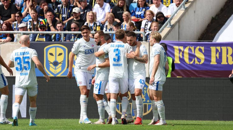 August 30, 2026, xrekx, Soccer 3rd Division, 1. FC Saarbrücken vs. Hansa Rostock: Goal celebration after Leon Dajaku s goal (0-1) for FC Hansa Rostock in Saarbrücken