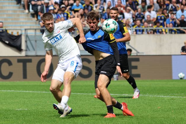 August 30, 2026, Soccer, Men s, 3rd Division, 2026–2027 Season, 1 FC Saarbrücken vs. FC Hansa Rostock, Alexander Staff (1 FC Saarbrücken), Jonas Dirkner (Hansa Rostock), Saarbrücken, Ludwigsparkstadion, Saarland, Germany (DEU) Copyright: xSebastianxBachx