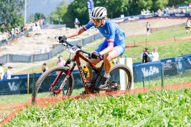 TRENTO, ITALY, AUGUST 30 Adela Holubova of the Czech Republic in action during the UCI Mountain Bike World Championships—Women s Elite Cross-Country World Championships—at Val di Sole on August 30, 2026, in Trento, Italy. Trento, Val di Sole, Trento, Italy Copyright: xJustPictures.ch FrancescoxMinghettix jp-en-EuSpIm-JP6_FRM_UCIWC_GRLXCO_30Aug_000241