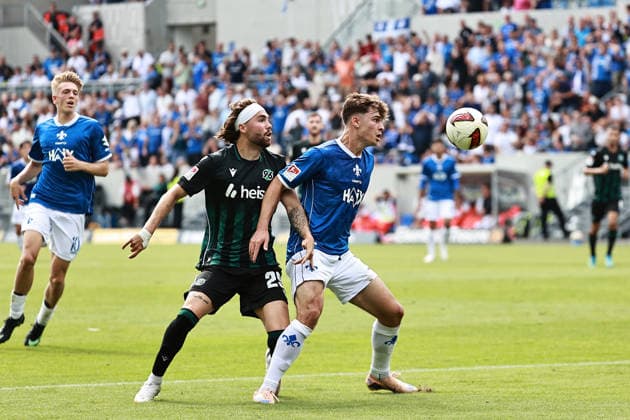 30.08.2026, xtvx, Fussball 2.Bundesliga, SV Darmstadt 98 - Hannover 96 v.l. Zweikampf, Duell, duel, tackle, compete Kolja Oudenne (Hannover 96) Noah Weisshaupt (SV Darmstadt 98) (DFL DFB REGULATIONS PROHIBIT ANY USE OF PHOTOGRAPHS as IMAGE SEQUENCES and or QUASI-VIDEO) Darmstadt *** August 30, 2026, xtvx, Soccer 2. Bundesliga, SV Darmstadt 98 vs. Hannover 96, tackle, duel, tackle, compete: Kolja Oudenne (Hannover 96) vs. Noah Weisshaupt (SV Darmstadt 98). DFL and DFB regulations prohibit any use of photographs as image sequences and or quasi-video. Darmstadt