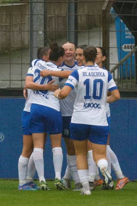 August 30, 2026, Hänsch Arena, Meppen, GER, 2. Bundesliga (Women), SV Meppen vs. Eintracht Frankfurt II, Celebration after a goal by Bente Marie Bode, SV Meppen 14 DFL REGULATIONS PROHIBIT ANY USE OF PHOTOGRAPHS AS IMAGE SEQUENCES AND OR QUASI-VIDEO Meppen, Lower Saxony, Hänsch Arena