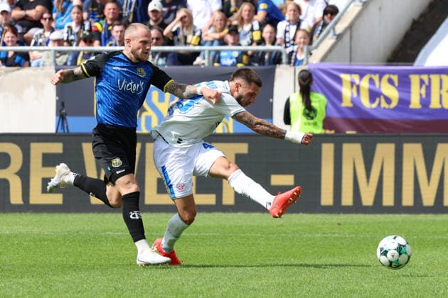 August 30, 2026, xrekx, Soccer 3rd Division, 1. FC Saarbrücken vs. Hansa Rostock: Philip Fahrner (1. FC Saarbrücken) vs. Leon Dajaku (FC Hansa Rostock) – tackle, action, battle for the ball, Saarbrücken