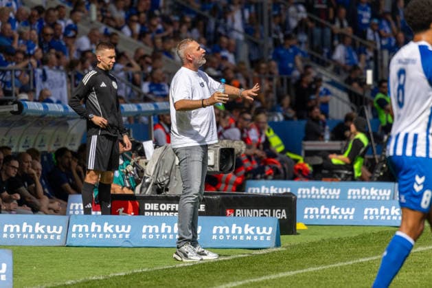 Deutschland: 2.Bundesliga, Saison 2026 2027, 30.08.2026, 3. Spieltag, 1.FC Magdeburg vs Holstein Kiel, Avnet Arena : Tim Walter (Cheftrainer Holstein Kiel) *** Germany 2. Bundesliga, 2026–2027 Season, August 30, 2026, Matchday 3, 1. FC Magdeburg vs. Holstein Kiel, Avnet Arena; Tim Walter, Head Coach of Holstein Kiel Copyright: xMichellexLukax