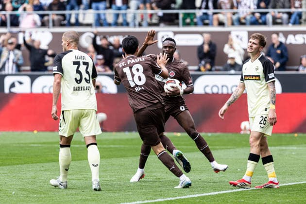 2. Fußball Bundesliga: FC St. Pauli - 1. FC Kaiserslautern; 30.08.2026 FC St. Pauli bejubelt das Tor, 1:2 durch Abdoulie Ceesay (FC St. Pauli, 9) 2. Fußball Bundesliga 3.Spieltag: FC St. Pauli - 1. FC Kaiserslautern; Millerntor-Stadion, Hamburg, St. Pauli; 30.08.2026 DFL regulations prohibit any use of photographs as image sequences and or quasi video. *** 2 German Bundesliga FC St. Pauli 1 FC Kaiserslautern August 30, 2026 FC St. Pauli celebrates the goal, 1 2 scored by Abdoulie Ceesay, FC St. Pauli, 9 2 German Bundesliga, Matchday 3: FC St. Pauli 1 FC Kaiserslautern at Millerntor Stadium, Hamburg, St. Pauli, August 30, 2026. DFL regulations prohibit any use of photographs as image sequences and or quasi-video. Copyright: xBEAUTIFULxSPORTS Buriakovx