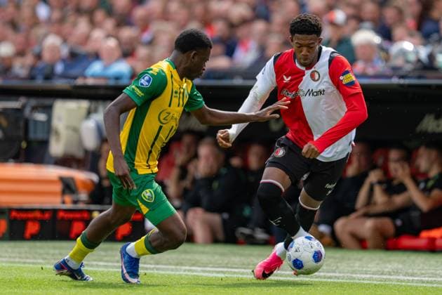 ROTTERDAM , 30-08-2026 , Stadium feijenoord De Kuip , season 2025 2026 , Dutch Eredivisie football , match between Feyenoord and ADO Den Haag , picture shows ADO Player Othniel Taterink and Feyenoord player Gaoussou Diarra Feyenoord - ADO  x206244041x Copyright: