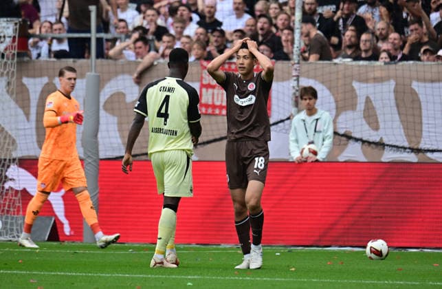 30.08.2026,GER Fußball, Männer, 2.BL, Spieltag 3, Saison 2026 2027, Hamburg, FC St. Pauli vs 1.FC Kaiserslautern Taichi Hara (Pauli 18) regt sich über eine vergebene Torchance auf DFB DFL regulations prohibit any use of photographs as image sequences and or quasi-video) Hamburg Millerntorstadion Hamburg Deutschland *** August 30, 2026, German Soccer, Men, 2nd Division, Matchday 3, 2026–2027 Season, Hamburg, FC St. Pauli vs. 1. FC Kaiserslautern Taichi Hara (Pauli No. 18) is frustrated over a missed scoring opportunity. DFB and DFL regulations prohibit any use of photographs as image sequences and or quasi-video. Hamburg Millerntorstadion, Hamburg, Germany Copyright: xnordphotoxGmbH xWitkex