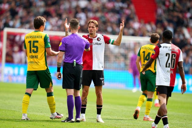 Eredivisie: Feyenoord Rotterdam v ADO Den Haag Rotterdam - Luciano Valente of Feyenoord Rotterdam protests to the referee during the fourth competition round of the 2026 2027 Eredivisie season. The match is set between Feyenoord Rotterdam and ADO Den Haag at De Kuip on 30 August 2026 in Rotterdam, The Netherlands. (Hero Images Danny de Groot) Copyright: xDannyxdexGrootx