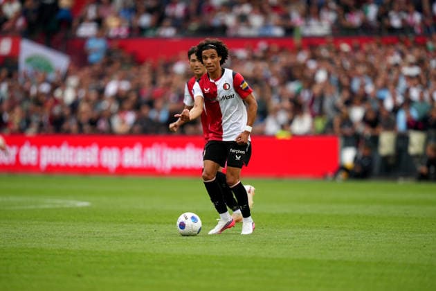 Eredivisie: Feyenoord Rotterdam v ADO Den Haag Rotterdam - Gjivai Zechiel of Feyenoord Rotterdam dribbles during the fourth competition round of the 2026 2027 Eredivisie season. The match is set between Feyenoord Rotterdam and ADO Den Haag at De Kuip on 30 August 2026 in Rotterdam, The Netherlands. (Hero Images Danny de Groot) Copyright: xDannyxdexGrootx