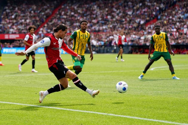 Eredivisie: Feyenoord Rotterdam v ADO Den Haag Rotterdam - Anis Hadj Moussa of Feyenoord Rotterdam shoots during the fourth competition round of the 2026 2027 Eredivisie season. The match is set between Feyenoord Rotterdam and ADO Den Haag at De Kuip on 30 August 2026 in Rotterdam, The Netherlands. (Hero Images Danny de Groot) Copyright: xDannyxdexGrootx