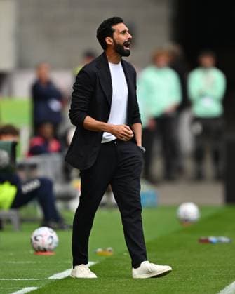 Manager Ãlvaro Arbeloa of Fulham Sunderland v Fulham, Premier League Football, Football, Stadium of Light, Sunderland, UK - 30 Aug 2026Sunderland Stadium of Light United Kingdom EDITORIAL USE ONLY No use with unauthorised audio, video, data, fixture lists, club league logos or live services. Online in-match use limited to 120 images, no video emulation. No use in betting, games or single club league player publications.  Copyright: xGreigxCowie Shutterstockx 17119085bl
