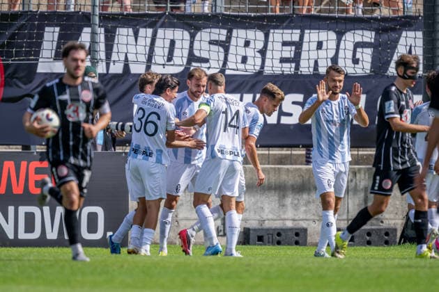 The Munich fans cheer for Michael Eberwein of TSV 1860 Munich as he scores the 1-0 goal on a penalty kick, TSV 1860 Munich vs. TSV Landsberg 1882, Soccer, Bavarian Regional League, Matchday 6, 2026–2027 season, August 30, 2026 DFL DFB regulations prohibit any use of photographs as image sequences and or quasi-video. Photo: HMB Media, Heike Feiner Copyright: HMBxMedia HeikexFeiner