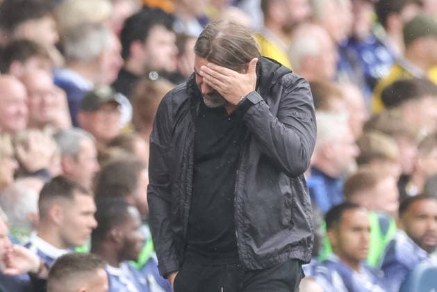 Premier League: Leeds United v Brentford Daniel Farke manager of Leeds United puts his hand over his eyes during the Premier League match Leeds United vs Brentford at Elland Road, Leeds, United Kingdom on 30 August 2026 (Photo by Mark Cosgrove News Images) Leeds Elland Road West Yorkshire United Kingdom Copyright: xMarkxCosgrove NewsxImagesx