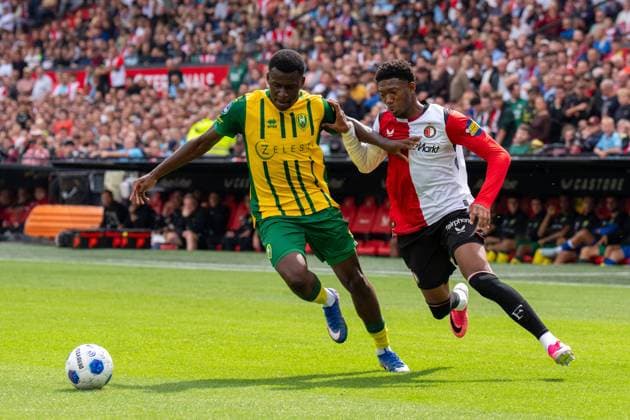 ROTTERDAM , 30-08-2026 , Stadium feijenoord De Kuip , season 2025 2026 , Dutch Eredivisie football , match between Feyenoord and ADO Den Haag , picture shows ADO Player Othniel Taterink and Feyenoord player Gaoussou Diarra Feyenoord - ADO  x206245802x Copyright: