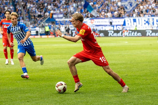 Deutschland: 2.Bundesliga, Saison 2026 2027, 30.08.2026, 3. Spieltag, 1.FC Magdeburg vs Holstein Kiel, Avnet Arena : Jonas Therkelsen (Holstein Kiel, 10) am Ball *** Germany 2. Bundesliga, 2026–2027 Season, August 30, 2026, Matchday 3, 1. FC Magdeburg vs. Holstein Kiel, Avnet Arena, Jonas Therkelsen (Holstein Kiel), 10 on the ball Copyright: xMichellexLukax