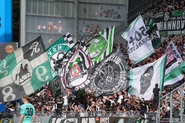 Fans von Hannover 96 - 30.08.2026 2. Bundesliga, Saison 26 27: SV Darmstadt 98 vs. Hannover 96, Stadion am Boellenfalltor, 3. Spieltag, emonline, emspor, *** Hannover 96 fans, August 30, 2026, 2. Bundesliga, Season 26-27, SV Darmstadt 98 vs. Hannover 96, Stadion am Böllenfalltor, Matchday 3, emonline, emspor,