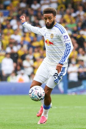 LEEDS, ENGLAND - AUGUST 30: Jayden Bogle of Leeds United controls the ball during the Premier League match between Leeds United and Brentford at Elland Road on August 30, 2026 in Leeds, England. Copyright: xSeanxChandlerx xSPPx Sportspressphoto_SPR219647
