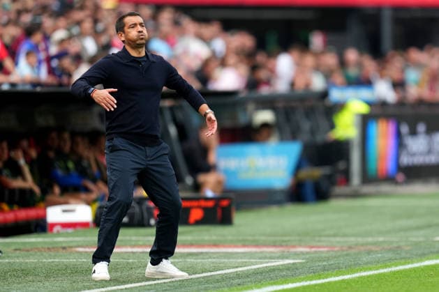 Eredivisie: Feyenoord Rotterdam v ADO Den Haag Rotterdam - Coach Giovanni van Bronkhorst of Feyenoord Rotterdam looks dejected during the fourth competition round of the 2026 2027 Eredivisie season. The match is set between Feyenoord Rotterdam and ADO Den Haag at De Kuip on 30 August 2026 in Rotterdam, The Netherlands. (Hero Images Yannick Verhoeven) Copyright: xYannickxVerhoevenx