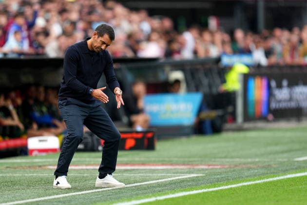 Eredivisie: Feyenoord Rotterdam v ADO Den Haag Rotterdam - Coach Giovanni van Bronkhorst of Feyenoord Rotterdam looks dejected during the fourth competition round of the 2026 2027 Eredivisie season. The match is set between Feyenoord Rotterdam and ADO Den Haag at De Kuip on 30 August 2026 in Rotterdam, The Netherlands. (Hero Images Yannick Verhoeven) Copyright: xYannickxVerhoevenx