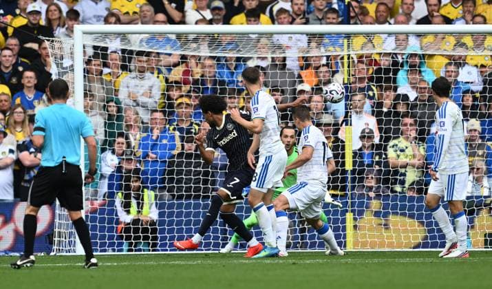 Kevin Schade of Brentford scores the team s first goal Leeds United v Brentford, Premier League Football, Football, Elland Road, Leeds, UK - 30 Aug 2026Leeds Elland Road United Kingdom EDITORIAL USE ONLY No use with unauthorised audio, video, data, fixture lists, club league logos or live services. Online in-match use limited to 120 images, no video emulation. No use in betting, games or single club league player publications.  Copyright: xAnnaxGowthorpe Shutterstockx 17119080x