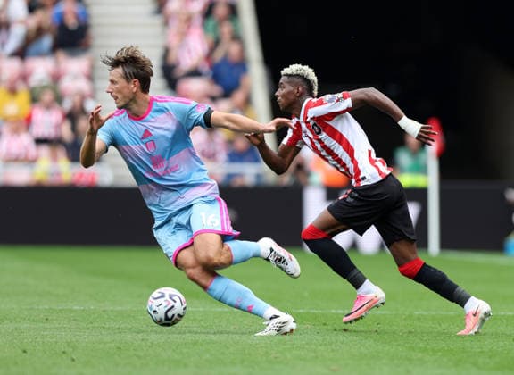 Sunderland, England, 30th August 2026. Sander Berge of Fulham (l) turns Nilson Angulo of Sunderland (r) during the Sunderland vs Fulham Premier League match at the Stadium Of Light, Sunderland. Picture credit should read: Nigel Roddis Sportimage EDITORIAL USE ONLY. No use with unauthorised audio, video, data, fixture lists, club league logos or live services. Online in-match use limited to 120 images, no video emulation. No use in betting, games or single club league player publications. SPI_014_NR_Sunderland_Fulham SPI-4949-0015