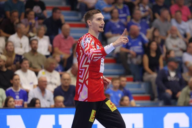 August 30, 2026, xtgx, Opel HBL Handball, VfL Gummersbach vs. SC Magdeburg emspor, from left: Dominik Kuzmanovic (Magdeburg), 1: Celebrating a saved shot, blocked, saved, Gummersbach goalkeeper