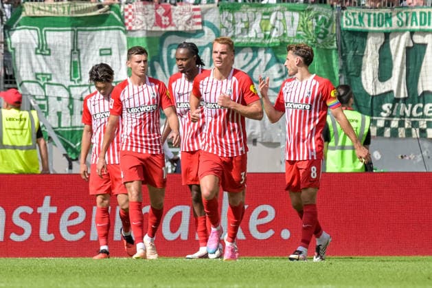 Jubel zum Tor zum 1:0 durch Yuito Suzuki (SC Freiburg, 14) GER, SC Freiburg vs Werder Bremen, Fussball, Bundesliga, 1. Spieltag, Saison 2026 2027, 30.08.2026 DFL DFB REGULATIONS PROHIBIT ANY USE OF PHOTOGRAPHS AS IMAGE SEQUENCES AND OR QUASI-VIDEO GER, SC Freiburg vs Werder Bremen, Fussball, Bundesliga, 1. Spieltag, Saison 2026 2027, 30.08.2026 Freiburg *** Celebration of the 1-0 goal by Yuito Suzuki, SC Freiburg, 14 GER, SC Freiburg vs. Werder Bremen, Soccer, Bundesliga, Matchday 1, 2026–2027 Season, August 30, 2026 DFL and DFB regulations prohibit any use of photographs as image sequences and or quasi-video GER, SC Freiburg vs. Werder Bremen, soccer, Bundesliga, Matchday 1, 2026–2027 season, August 30, 2026, Freiburg Copyright: xEibner-Pressefotox EP_THS