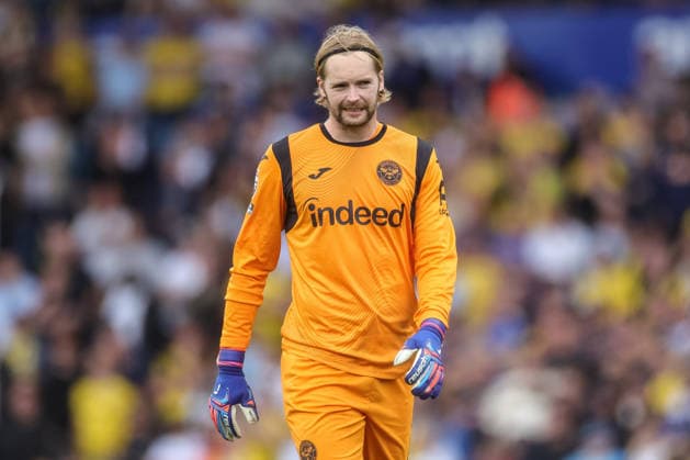 Premier League: Leeds United v Brentford Brentford goalkeeper Caoimhin Kelleher during the Premier League match Leeds United vs Brentford at Elland Road, Leeds, United Kingdom on 30 August 2026 (Photo by Mark Cosgrove News Images) Leeds Elland Road West Yorkshire United Kingdom Copyright: xMarkxCosgrove NewsxImagesx