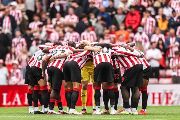 Sunderland v Fulham - Premier League 2026 27 Sunderderland players compete during the Premier League match against Fulham at the Stadium of Light in Sunderland, United Kingdom, on August 30, 2026. Sunderland Tyne and Wear United Kingdom  Copyright: xNewsxImagesx originalFilename:cosgrove-premierl260830_npHPS.jpg