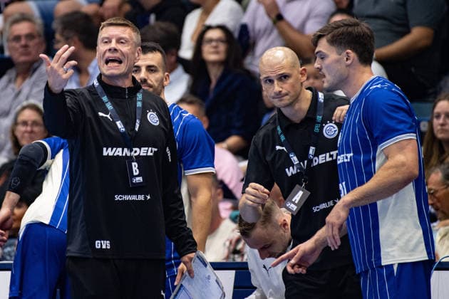 Opel Handball Bundesliga, VfL Gummersbach vs. SC Magdeburg, August 30, 2026 Gudjon Valur Sigurdsson, head coach of VfL Gummersbach Goncalo Miranda, assistant coach of VfL Gummersbach Kay Smits, VfL Gummersbach 31, Opel Handball Bundesliga, VfL Gummersbach vs. SC Magdeburg, August 30, 2026 Copyright: xBEAUTIFULxSPORTS Erlhofx
