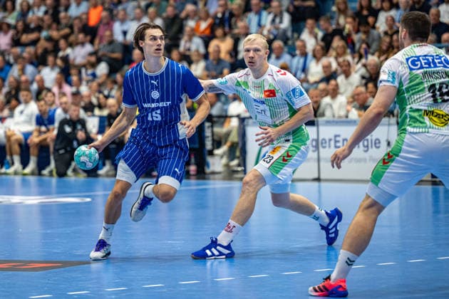 Opel Handball Bundesliga, VfL Gummersbach vs. SC Magdeburg, August 30, 2026: Miro Schluroff (VfL Gummersbach) 15, Magnus Saugstrup (SC Magdeburg) 23, Dominik Kuzmanovic (SC Magdeburg) 1, Opel Handball Bundesliga, VfL Gummersbach vs. SC Magdeburg, August 30, 2026 Copyright: xBEAUTIFULxSPORTS Erlhofx