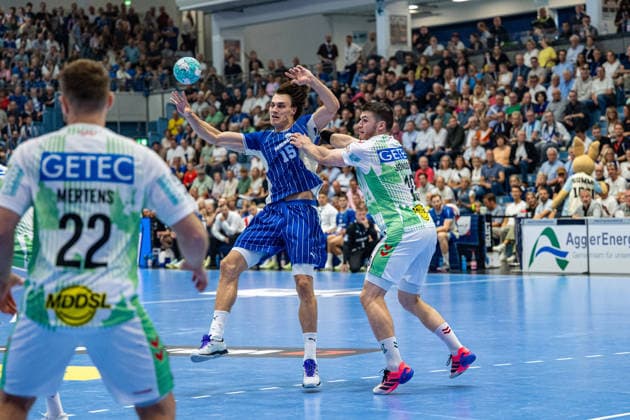 Opel Handball Bundesliga, VfL Gummersbach vs. SC Magdeburg, August 30, 2026 Lukas Mertens (SC Magdeburg) 22, Miro Schluroff (VfL Gummersbach) 15, Elvar Örn Jonsson (SC Magdeburg) 19, Opel Handball Bundesliga, VfL Gummersbach vs. SC Magdeburg, August 30, 2026 Copyright: xBEAUTIFULxSPORTS Erlhofx