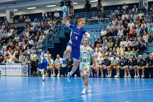 Opel Handball Bundesliga, VfL Gummersbach vs. SC Magdeburg, August 30, 2026 Ellidi Vidarsson (VfL Gummersbach) 4, Omar Ingi Magnusson (SC Magdeburg) 14, Opel Handball Bundesliga, VfL Gummersbach vs. SC Magdeburg, August 30, 2026 Copyright: xBEAUTIFULxSPORTS Erlhofx