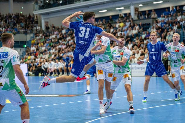 Opel Handball Bundesliga, VfL Gummersbach vs. SC Magdeburg, August 30, 2026 Kay Smits VfL Gummersbach 31, Elvar Örn Jonsson, SC Magdeburg 19, Ellidi Vidarsson, VfL Gummersbach 4, Magnus Saugstrup, SC Magdeburg 23, Opel Handball Bundesliga, VfL Gummersbach vs. SC Magdeburg, August 30, 2026 Copyright: xBEAUTIFULxSPORTS Erlhofx