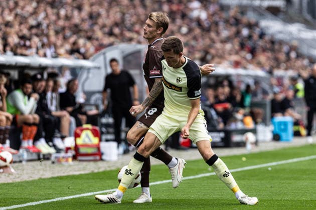 2 Bundesliga FC St. Pauli 1 FC Kaiserslautern August 30, 2026 Eric Smith FC St. Pauli, 8, Fabian Kunze 1 FC Kaiserslautern, 6 2 German Bundesliga Matchday 3 FC St. Pauli 1 FC Kaiserslautern Millerntor Stadium, Hamburg, St. Pauli August 30, 2026 DFL regulations prohibit any use of photographs as image sequences and or quasi-video Copyright: xBEAUTIFULxSPORTS Buriakovx
