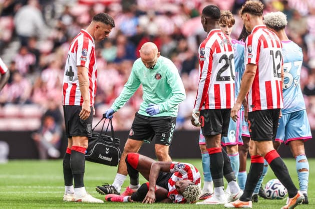 Premier League: Sunderland v Fulham Nilson Angulo of Sunderland takes a knock during the Premier League match Sunderland vs Fulham at Stadium Of Light, Sunderland, United Kingdom on 30 August 2026 (Photo by Alfie Cosgrove News Images) Sunderland Stadium Of Light Tyne and Wear United Kingdom Copyright: xAlfiexCosgrove NewsxImagesx