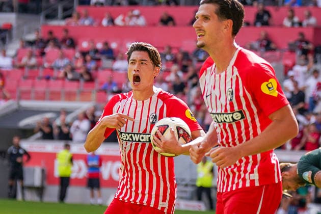 Deutschland: Fussball Bundesliga Saison 2026 - 2027, 1. Spieltag - SC Freiburg vs Werder Bremen - Europa Park Stadion (Freiburg): Tor und Torjubel zum 1:0 durch Yuito Suzuki (SC Freiburg, 14) Freude, Emotionen, Jubel, Mimik, Gesichtsausdruck, Emotion Igor Matanovic (SC Freiburg, 31) *** Germany Soccer Bundesliga 2026–2027 Season, Matchday 1: SC Freiburg vs. Werder Bremen at Europa-Park Stadium in Freiburg; Goal and celebration of the 1–0 score by Yuito Suzuki (SC Freiburg), 14; Joy, emotions, celebration, facial expressions, Igor Matanovic (SC Freiburg), 31 Copyright: xJOERANxSTEINSIEKx