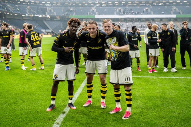 August 30, 2026: AIK s Axel Kouame, Linus Carlstrand, and Sixten Gustafsson celebrate after the Allsvenskan soccer match between AIK and Hammarby on August 30, 2026, in Stockholm  Copyright: JESPERxZERMAN BB260830JZ064