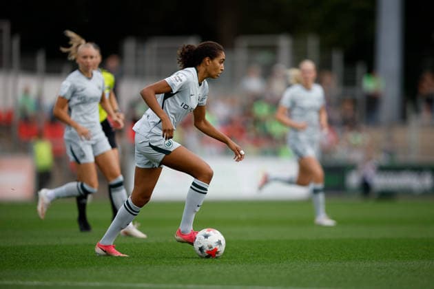 Fußball I Frauen I Bundesliga I Saison 2026-2027 I 2. Spieltag I Bayer 04 Leverkusen - VfL Wolfsburg I 30.08.2026 Cora Zicai (28, VfL Wolfsburg) dribbelt mit dem Ball. Freisteller, Nahaufnahme, Porträt, Portrait, Einzelfoto, Einzelbild, Körper Leverkusen Ulrich-Haberland-Stadion Niedersachsen Deutschland *** Soccer I Women s I Bundesliga I 2026–2027 Season I Matchday 2 I Bayer 04 Leverkusen vs. VfL Wolfsburg I August 30, 2026 Cora Zicai 28, VfL Wolfsburg dribbling the ball, free kick, close-up, portrait, individual photo, single frame, body, Leverkusen, Ulrich Haberland Stadium, Lower Saxony, Germany Copyright: xLobeca CedricxSiefkerx