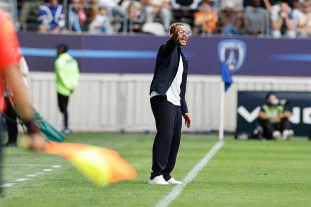 August 30, 2026, Paris, Paris, France: Liam ROSENIOR head coach of PARIS FC in action during League 1 McDonald s, Day 02 match between PFC and OGC NICE at Jean-Bouin stadium - on August 30 2026. Paris - France Paris France - ZUMAb253 20260830_zsp_b253_011 Copyright: xLoicxBaratouxx