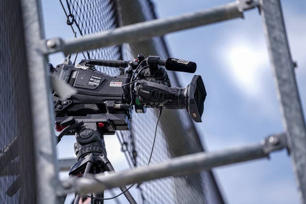 Deutschland: Fussball Saison 2026 2027 , Google Pixel Frauen-Bundesliga , 2. Spieltag , Eintracht Frankfurt Frauen vs. 1. FC Nürnberg Frauen - Stadion am Brentanobad (Frankfurt am Main) : Kamera, TV-Kamera, Übertragung, Live Frankfurt am Main Stadion am Brentanobad Deutschland Germany *** Germany Soccer Season 2026–2027, Google Pixel Women s Bundesliga, Matchday 2, Eintracht Frankfurt Women vs. 1. FC Nürnberg Women, Stadion am Brentanobad, Frankfurt am Main, Camera, TV Camera, Broadcast, Live, Frankfurt am Main, Stadion am Brentanobad, Germany Copyright: xBennetxLongx