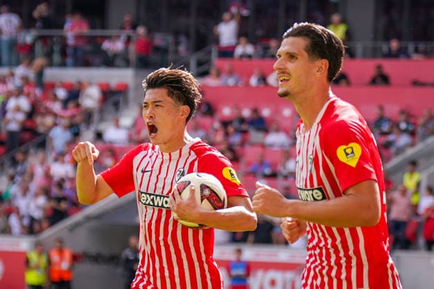 Deutschland: Fussball Bundesliga Saison 2026 - 2027, 1. Spieltag - SC Freiburg vs Werder Bremen - Europa Park Stadion (Freiburg): Yuito Suzuki (SC Freiburg, 14) Igor Matanovic (SC Freiburg, 31) Tor und Torjubel, Freude, Emotionen, Jubel *** Germany Soccer Bundesliga 2026–2027 Season, Matchday 1: SC Freiburg vs. Werder Bremen at Europa-Park Stadium in Freiburg; Yuito Suzuki (SC Freiburg), 14; Igor Matanovic (SC Freiburg), 31; goal and goal celebration, joy, emotions, cheering Copyright: xJOERANxSTEINSIEKx