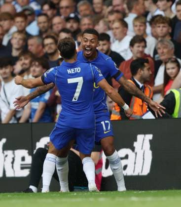 Premier League - Chelsea v Brighton & Hove Albion LONDON, ENGLAND, AUGUST 30: GOAL 2-0, Pedro Neto of Chelsea goal celebration with Morgan Rogers of Chelsea after scoring a goal to make the score 2-0 during the Premier League match between Chelsea v Brighton & Hove Albion at Stamford Bridge Stadium, London, England, on August 30. (Photo by Daniel Weir) London Stamford Bridge Stadium England Copyright: xDanielxWeir SportsxPressxPhotox Sportspressphoto_SPR219694