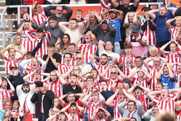 Sunderland v Fulham, Premier League Sunderland fans react during the Premier League match between Sunderland and Fulham at the Stadium Of Light, Sunderland, UK on 30 August 2026. Sunderland Stadium Of Light Tyne and Wear UK Editorial use only DataCo restrictions apply See www.football-dataco.com , Copyright: xRyanxBrownex PSI-24780-0079