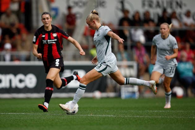 Fußball I Frauen I Bundesliga I Saison 2026-2027 I 2. Spieltag I Bayer 04 Leverkusen - VfL Wolfsburg I 30.08.2026 Ella Peddemors (5, VfL Wolfsburg) schießt auf das Tor. Der Schuss führt zum 1:0 für den VfL Wolfsburg. Leverkusen Ulrich-Haberland-Stadion Niedersachsen Deutschland *** Soccer I Women s I Bundesliga I 2026–2027 Season I Matchday 2 I Bayer 04 Leverkusen vs. VfL Wolfsburg I August 30, 2026 Ella Peddemor s 5, VfL Wolfsburg takes a shot on goal. The shot results in a 1–0 lead for VfL Wolfsburg. Leverkusen, Ulrich Haberland Stadium, Lower Saxony, Germany Copyright: xLobeca CedricxSiefkerx