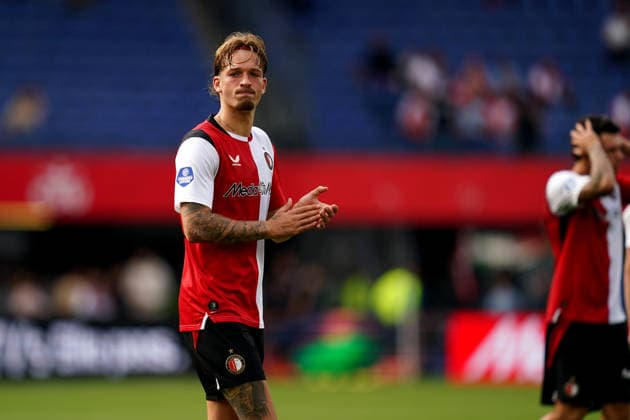 Eredivisie: Feyenoord Rotterdam v ADO Den Haag Rotterdam - Luciano Valente of Feyenoord Rotterdam thanks the Feyenoord Rotterdam supporters during the fourth competition round of the 2026 2027 Eredivisie season. The match is set between Feyenoord Rotterdam and ADO Den Haag at De Kuip on 30 August 2026 in Rotterdam, The Netherlands. (Hero Images Danny de Groot) Copyright: xDannyxdexGrootx