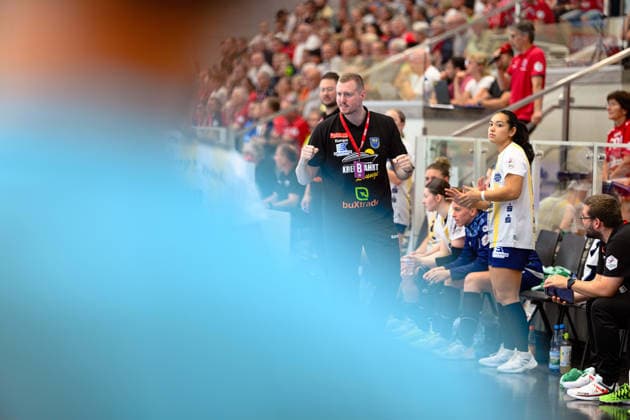 Jonas Schlender, Buxtehuder SV, Coach, GER; Thueringer HC vs. Buxtehuder SV, Handball, Alsco Women s Handball Bundesliga, 2026–2027 Season, Matchday 1, Sunday, 3:00 p.m., August 30, 2026, GER, Thueringer HC vs. Buxtehuder SV, Handball, Alsco Women’s Handball Bundesliga, 2026–2027 season, Matchday 1, Sunday, 3:00 p.m., August 30, 2026, Bad Langensalza Copyright: xMartinxHerbstx